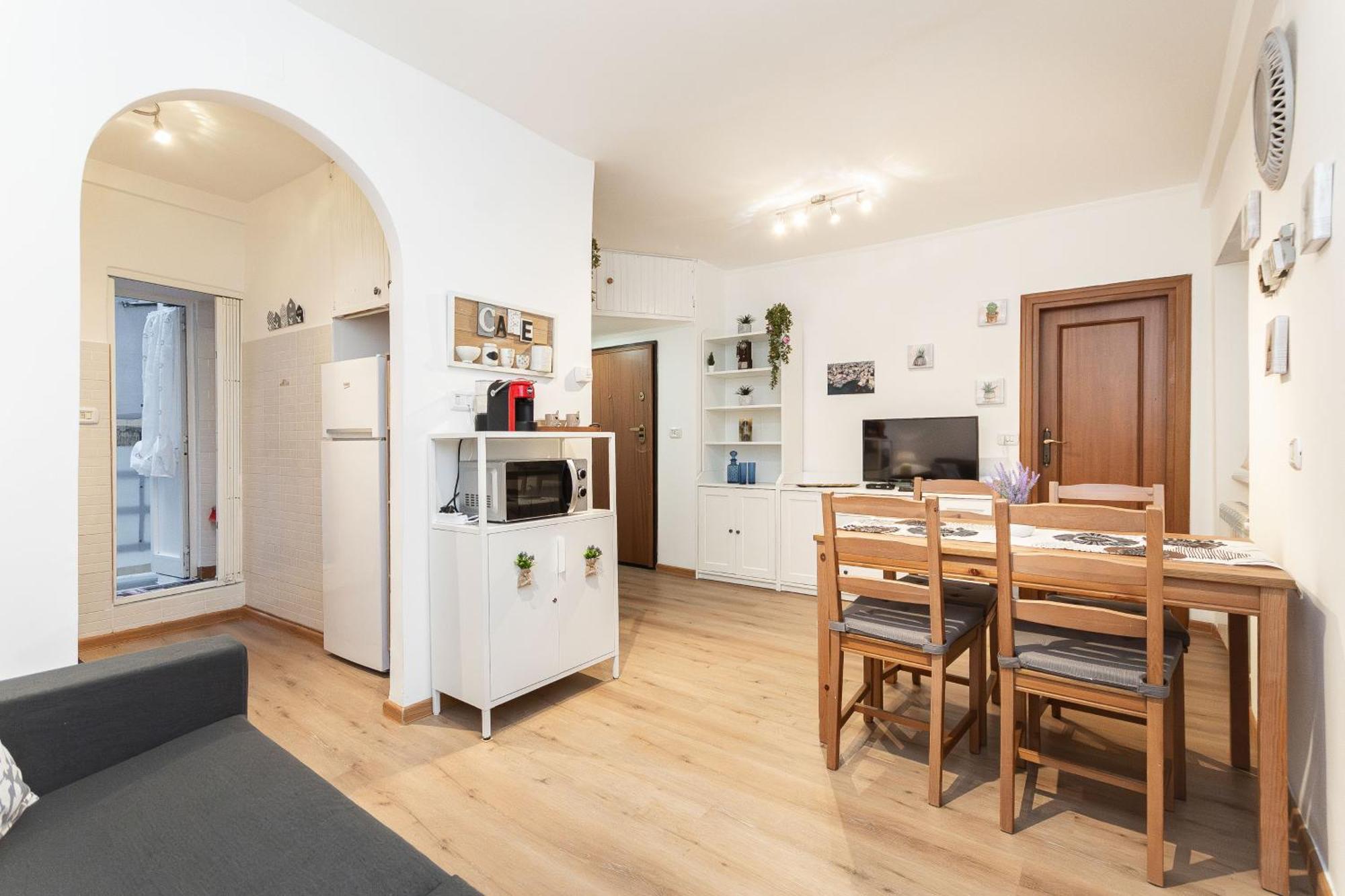 15 Min Centro E Stazione Ferroviaria Apartment Genoa Bagian luar foto