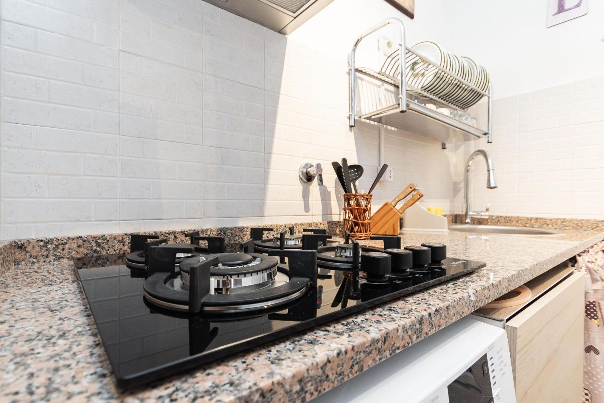 15 Min Centro E Stazione Ferroviaria Apartment Genoa Bagian luar foto
