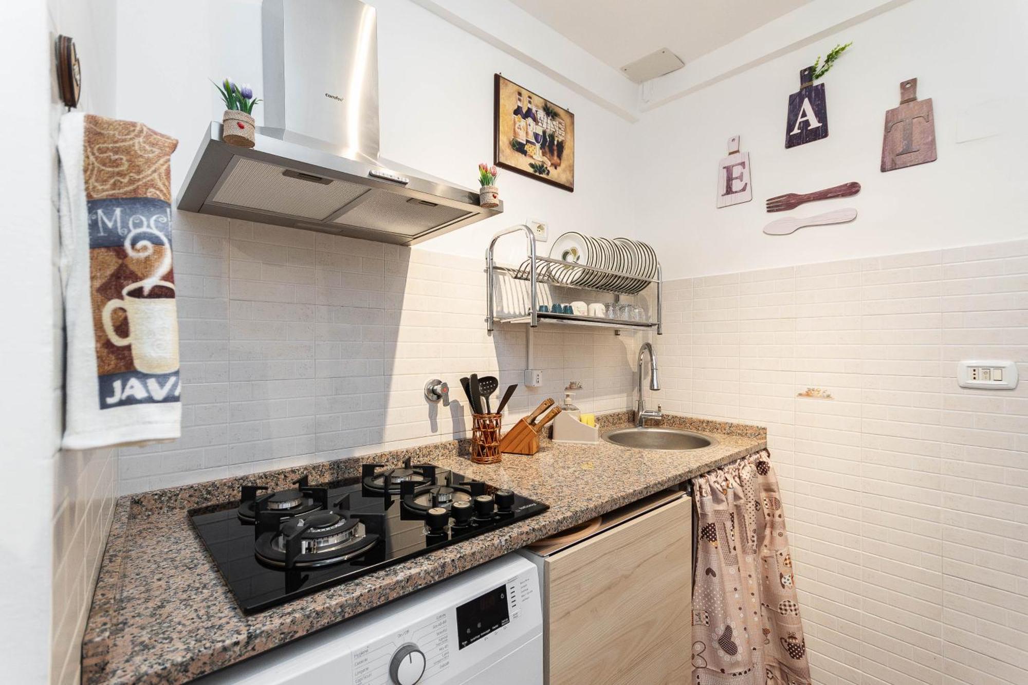 15 Min Centro E Stazione Ferroviaria Apartment Genoa Bagian luar foto